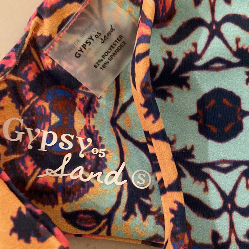 Gypsy 05 Swim Top - Picture 6 of 9